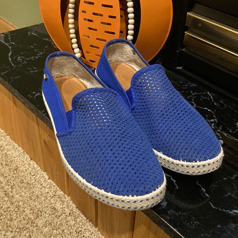 Mens blue Rivieras size 42